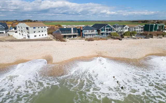 Luxury Seafront Family Home - Indoor Pool