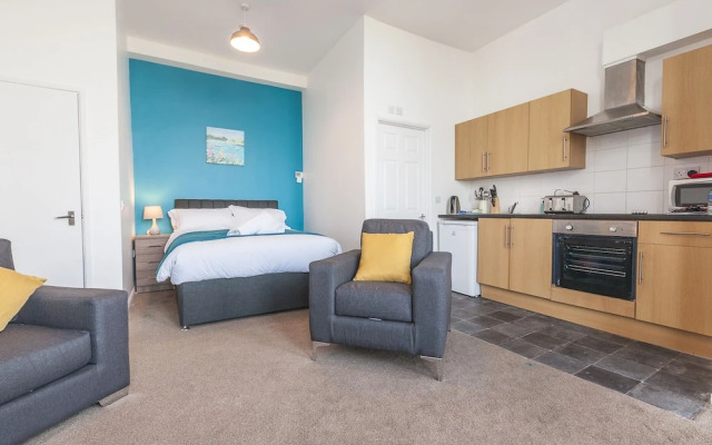 Five Way Apartments