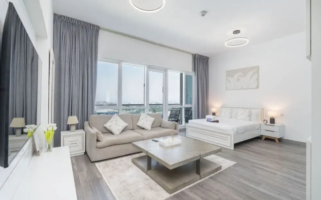 Stylish Studio Apartment in Tecom s Prime Location