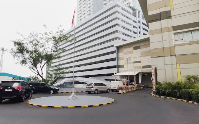 Homey and Simple Studio at Tanglin Supermall Mansion Apartment