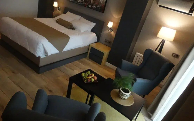 Yakamoz Hotel & Restaurant