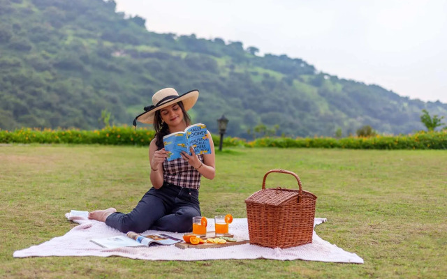 StayVista at Shivom Villa 12