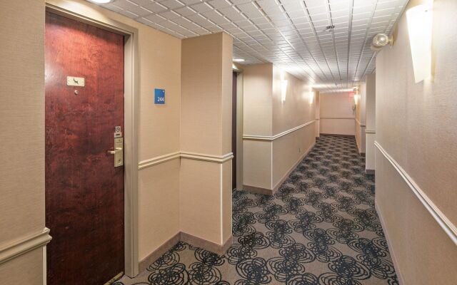 Holiday Inn Express Red Deer by IHG