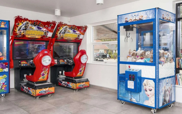 10 Person Holiday Home on a Holiday Park