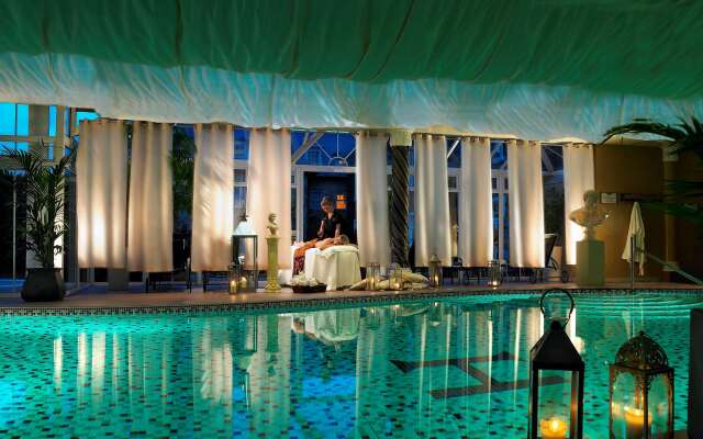 Hayfield Manor Hotel