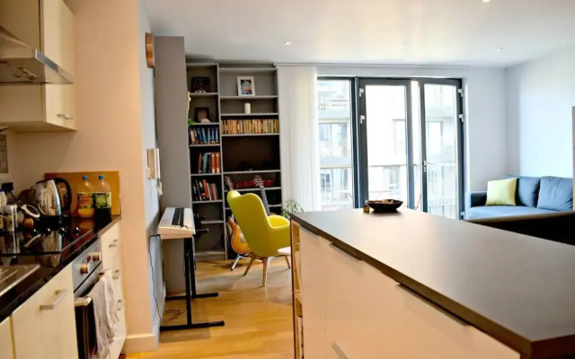 Modern 2 Bedroom Apartment Next To Olympic Park