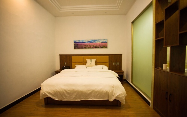 The Mountain and Views Guesthouse – Guest Rooms – Xiangxi