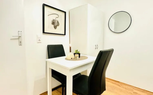 5BR Apt For 10 Walk to Kaufpark Alterlaa