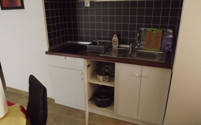 Inviting Apartment 7 Sleeps 4 Guests