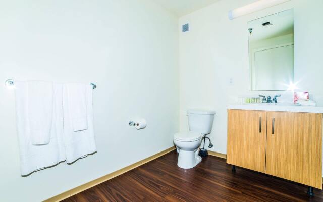 Hollywood Panorama Suites