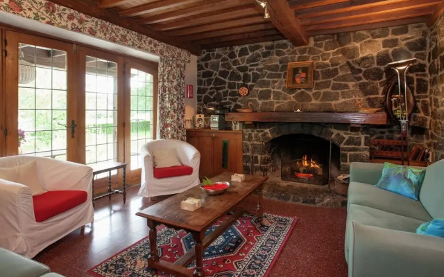 Beautiful Holiday Home With Garden in Belvaux