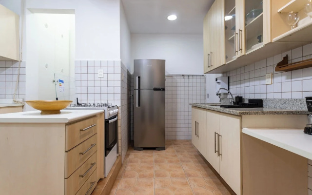 5min da Praia do Leblon - AP102