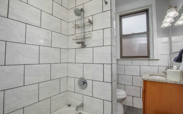 Spacious CWE Apts near BJC by Zencity