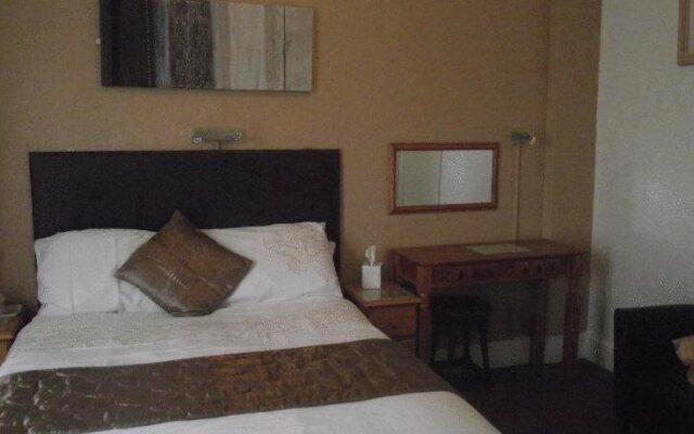 The Chequers Guest House