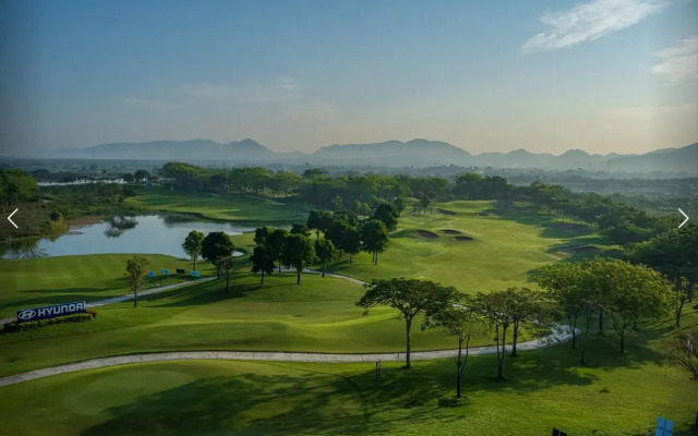 Grand Prix Golf Club