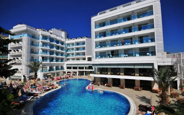 Blue Bay Platinum Hotel