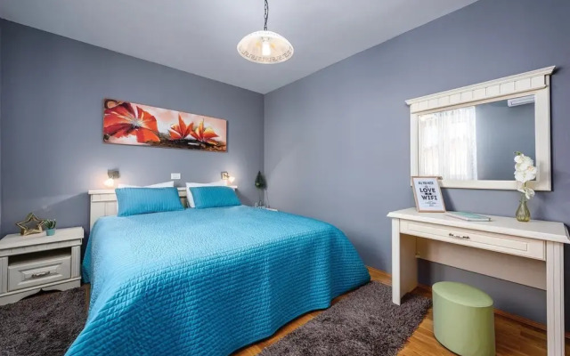 Nice Home in Lovrecica With Wifi and 3 Bedrooms