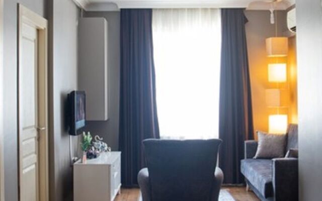 The Hera Suite Hotel