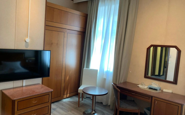 Hotel Neue Post I contactless self check-in