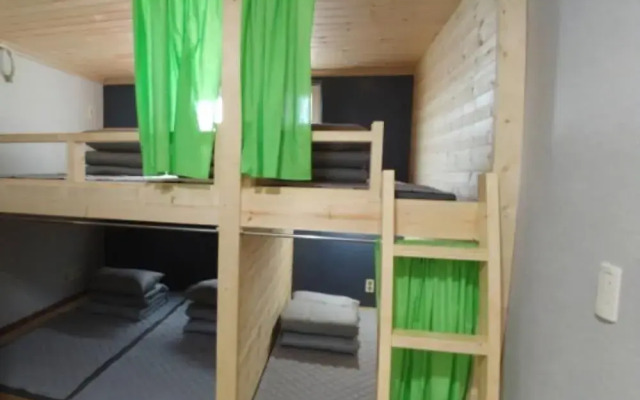 Darak Capsule Guesthouse - Hostel