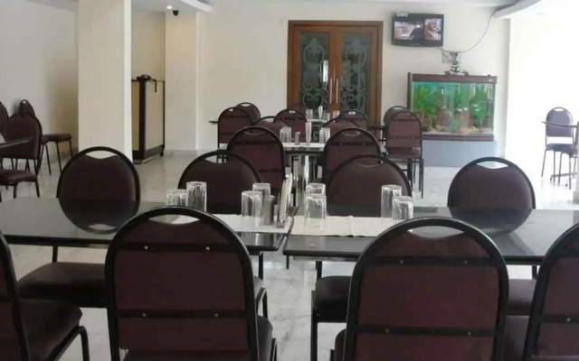 V V Grand Business Hotel