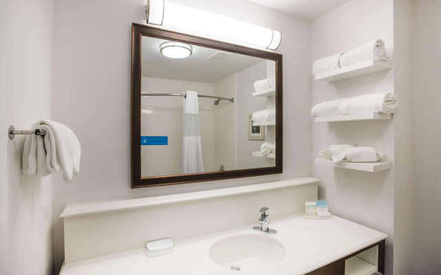Hampton Inn Cleveland Airport - Tiedeman Road