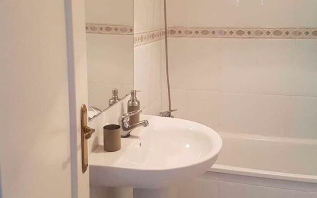 Charming Apartment in Seville Near Isla Mágica