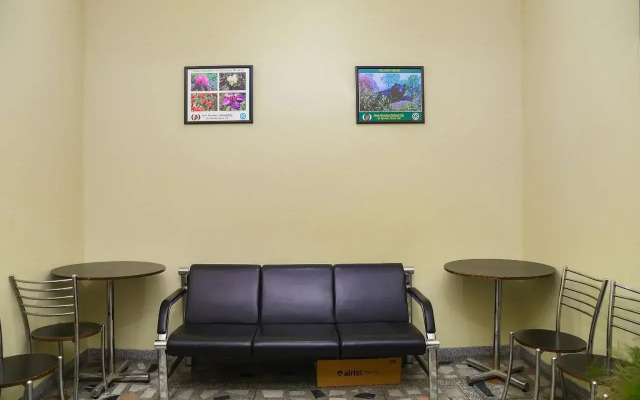 Hotel Mansarovar by OYO