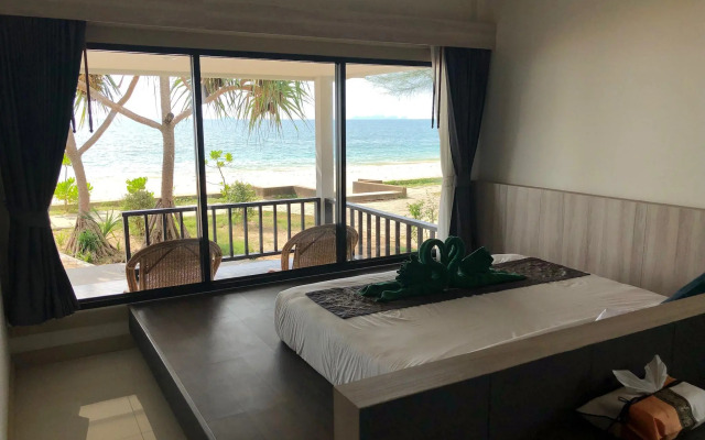 Nakara Long Beach Resort