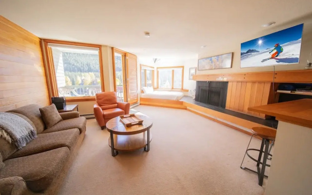 Lakeside 1495 by SummitCove Vacation Lodging