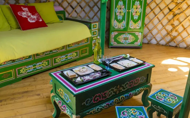 Les Yourtes Bourcominoises