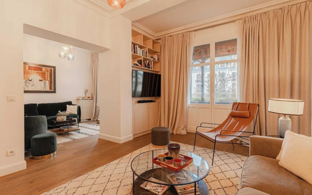 Spacious House - AC- 5br-12p- Deauville