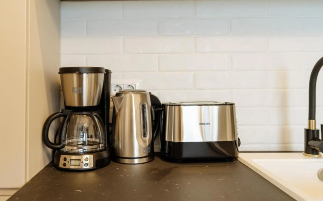 Sunny 2BR Flat - Top Location - Amazing Balcony