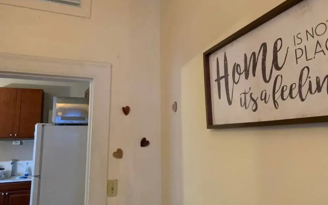 A-Center of Capital Hill- Sleep 2