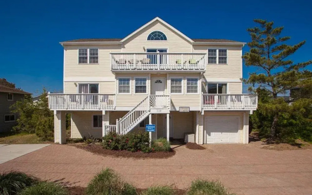 Straight To The Beach by RedAwning