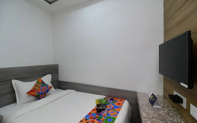 Om Stay Well By FabHotel