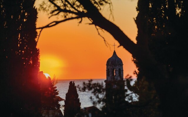 Beautiful Home in Cavtat With Wifi and 1 Bedrooms