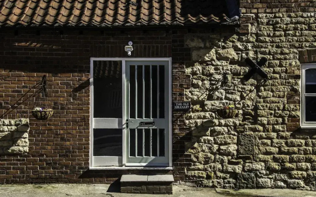 The Old Granary - Holiday Cottage