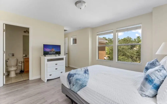 Themed Bedrooms and Large Pool