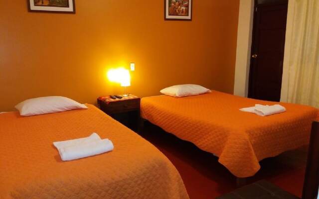 Hostal Intikahuarina B&B