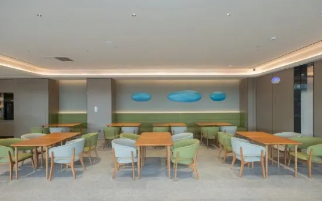 JI Hotel (Shenzhen North Railway Station East Plaza)