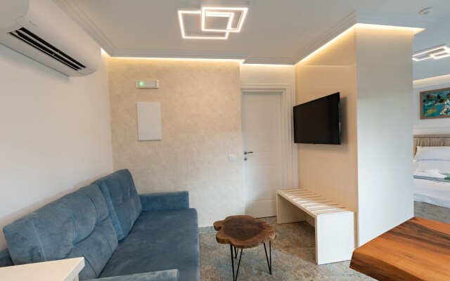 Lazar Lux Apartments