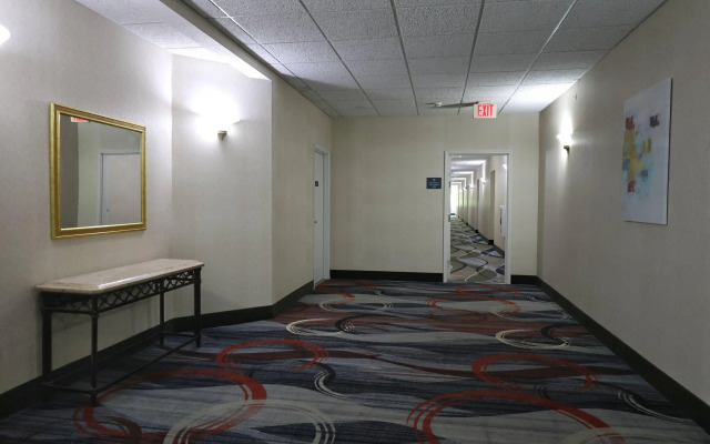 MainStay Suites Madison Airport