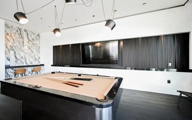StripViewSuites at Palms Place Penthouses
