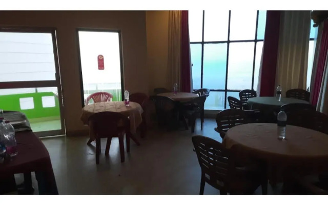 Hotel Golden Dust Puri