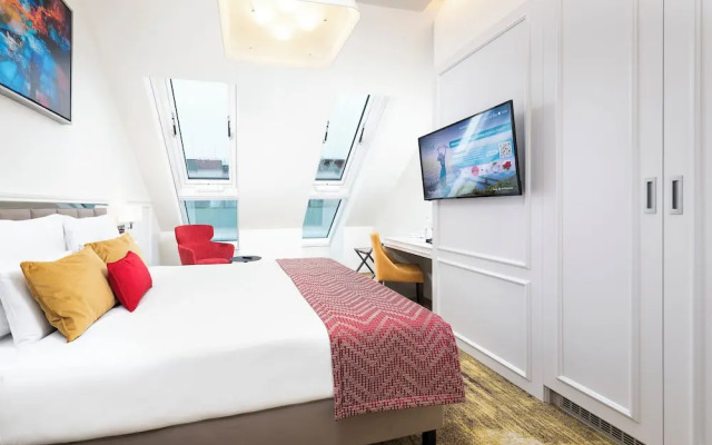 Three Corners Avenue Hotel