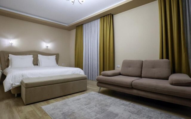 Christis Hotel Borova
