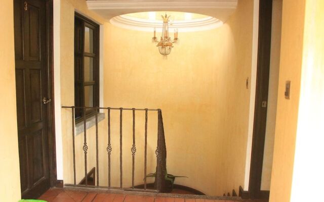 Hotel Antigua Inn Central