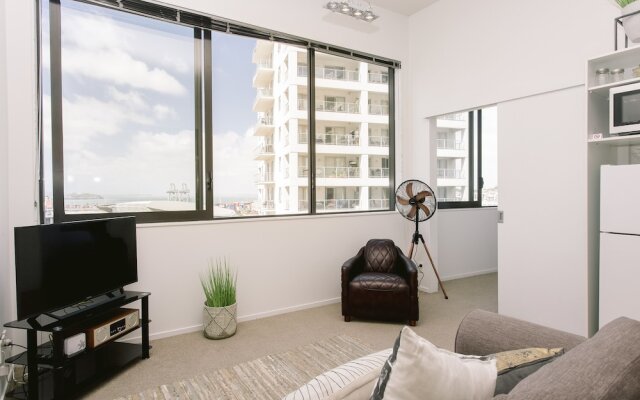 TOWNY - Penthouse with Carpark - 2 Bedrooms