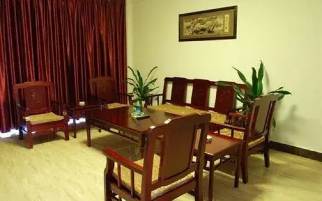 Yifeicui Villa Hotel - Tengchong